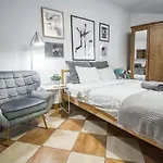 Lion Apartments - Your Own Apartment In Cracow